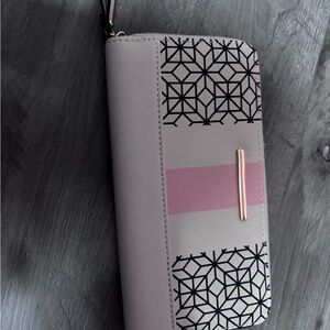 Geometric Pattern Women's Wallet - Pink and Black